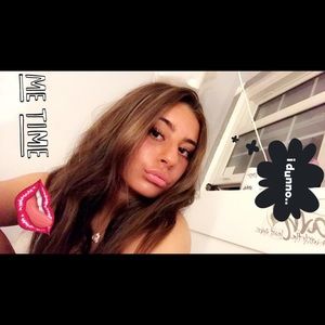 Meet your Posher, Brooke